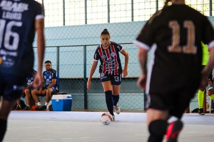 Marina Loures chega a quatro títulos estaduais de futsal diferentes na carreira 1 primeirainterna