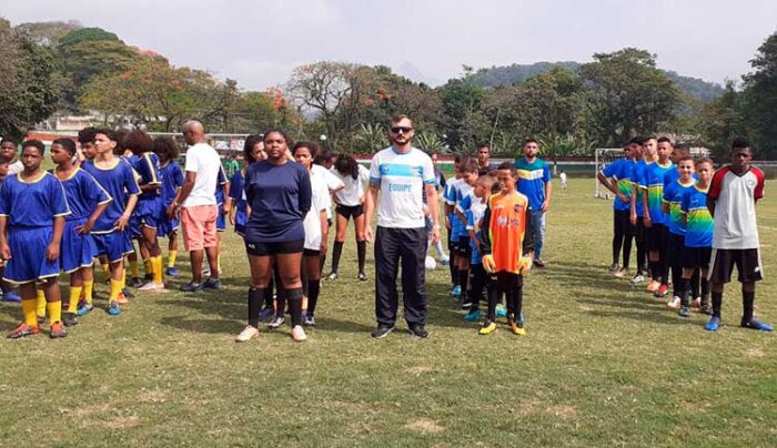 Com apoio dos 4 times grandes do Rio, ONG rifa camisas autografadas 2 rifa camisa onda solidaria by arquivo pessoal interna