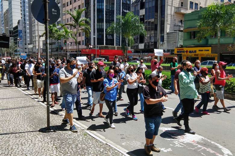 Lojistas pedem saída de Juiz de Fora do Minas Consciente 1 5protesto comerciantes by leticya bernadete