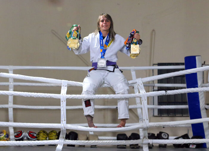Capoeirista se rende ao jiu-jítsu e se torna multicampeã 1 Capoeirista se rende ao jiu-jítsu e se torna multicampeã
