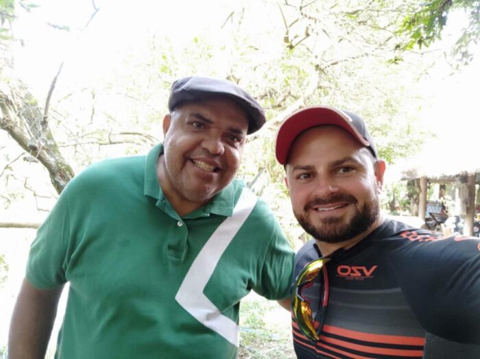 José Eduardo Modesto e Léo Modesto clicados nas Fazendinhas do Belo Vale 1 José Eduardo Modesto e Léo Modesto clicados nas Fazendinhas do Belo Vale