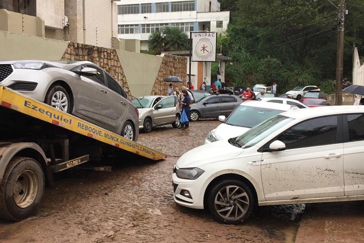 Alagamentos causados pelas chuvas se agravam em Juiz de Fora 3 chuva alto dos passos jose cesario by fernando priamo