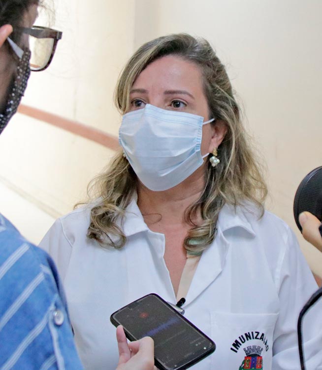 enfermeira vacina coronavirus juiz de fora by leo costa