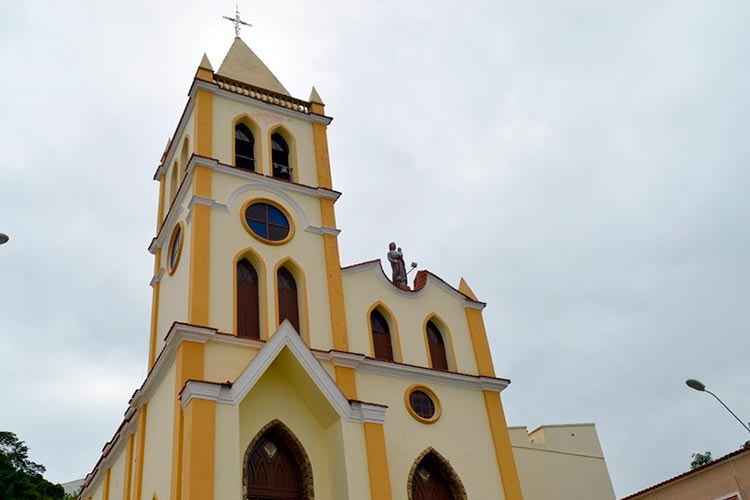 Padre Pierre nega aglomeração após carreata em JF 1 igreja são jose by arquidiocese