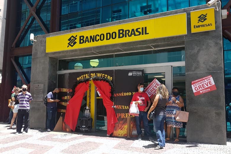 manifestação bb by fernando priamo