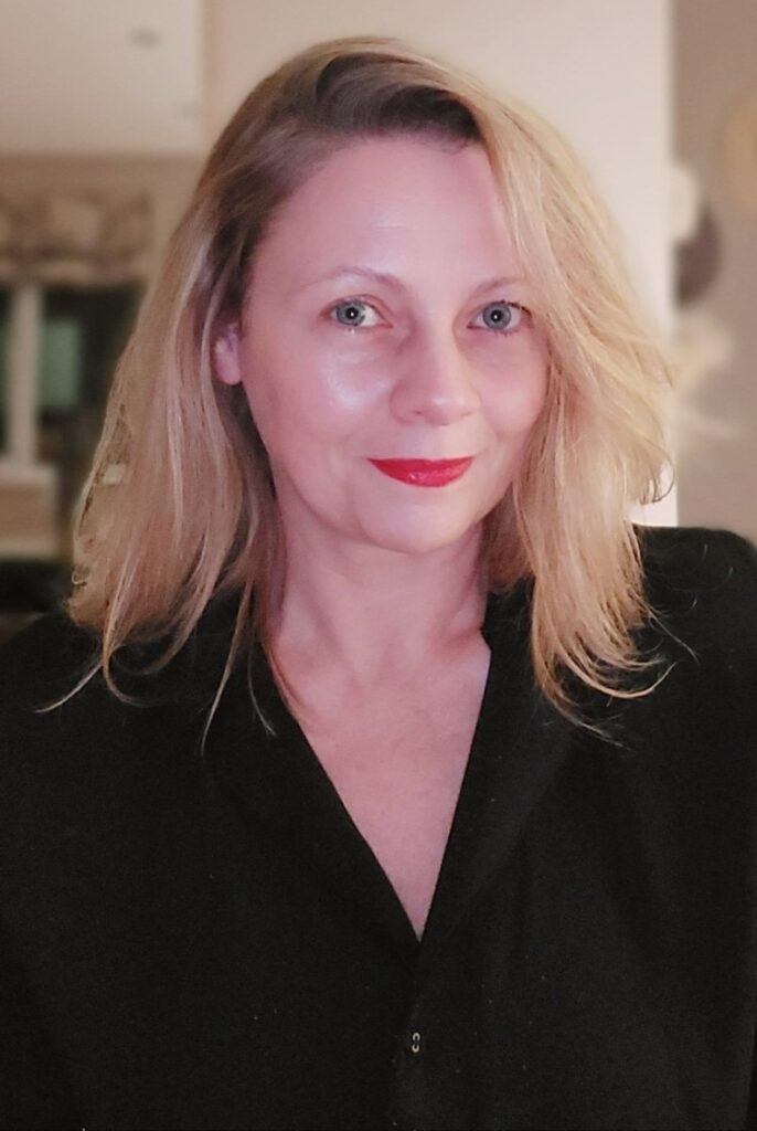 Escritora Nara Vidal é premiada por divulgação da literatura brasileira no exterior 3 naracapa