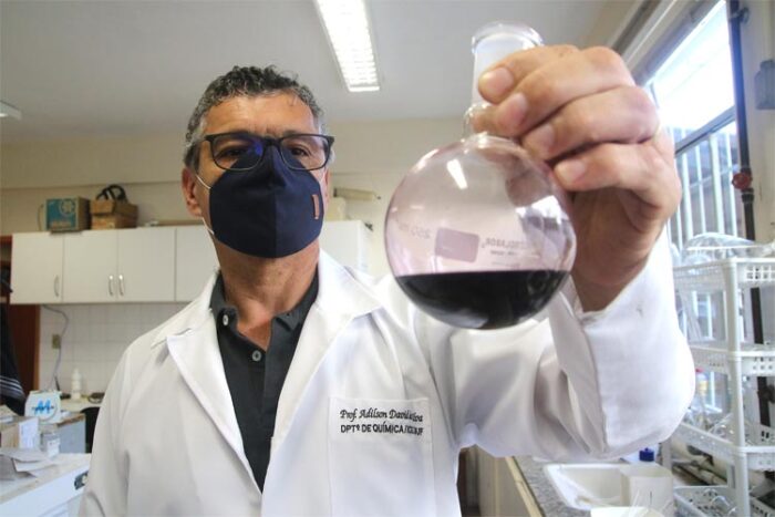 prof adilson