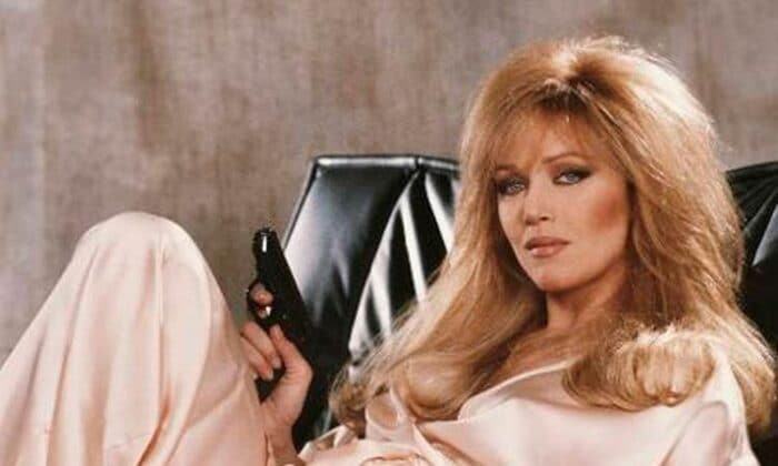 Tanya Roberts, atriz de '007' e 'Sheena', morre aos 65 anos nos EUA 1 tanya roberts 007