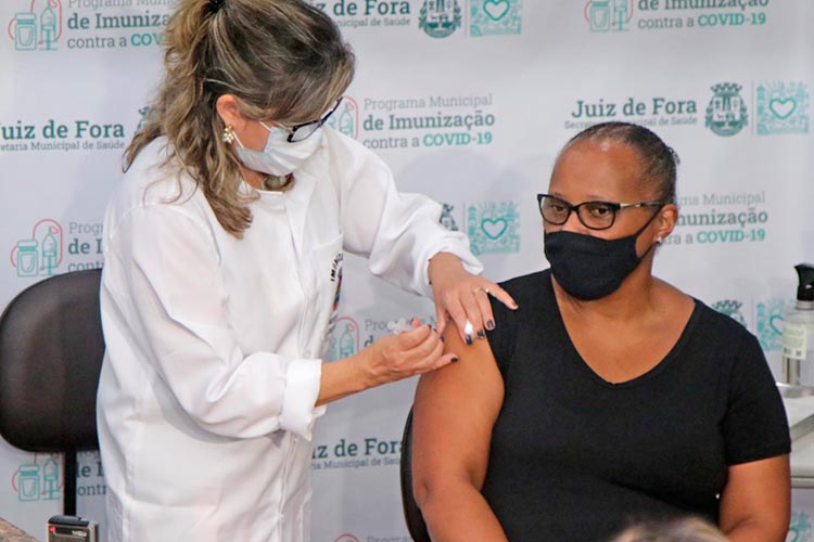 vacinacao covid coronavirus juiz de fora by leo costa 2