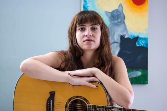 Cantora Luma Schiavon, de Rodeiro, lança primeiro EP 1 luma schiavon