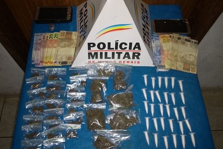 PM apreende quatro adolescentes por tráfico de drogas 1 apreensão vila ideal divulgação pm