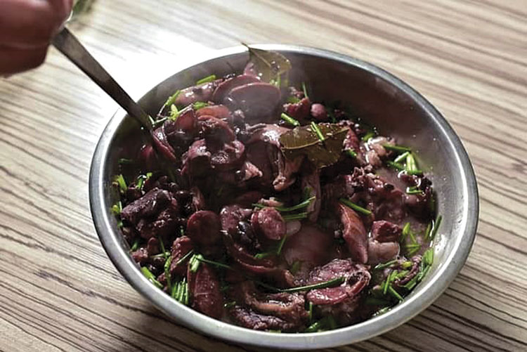 Feijoada por delivery em JF? Conheça o Restaurante da Cris 3 feijoada 1 1