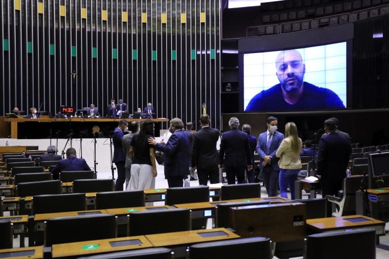 Câmara decide manter prisão do deputado Daniel Silveira 1 foto votação