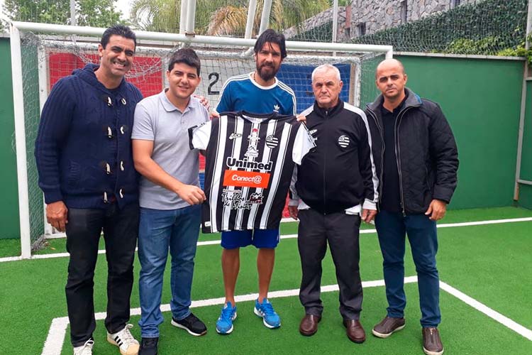 Athletic Club acerta contratação de Loco Abreu para o Campeonato Mineiro 1 loco abreu by divulgacao athetic sao joao del rei