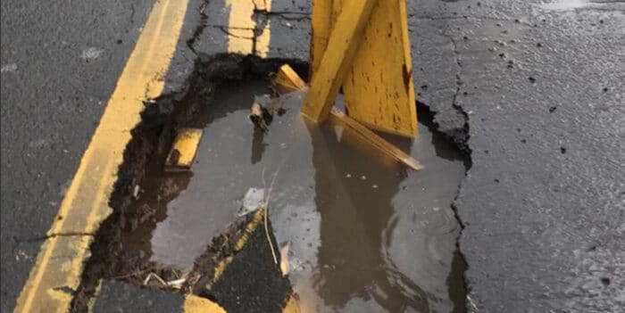 Sem manutenção, buraco aumenta na Zona Sul 1 vu 2302
