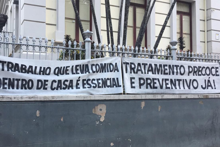 Manifestantes fazem carreata pela suspensão do lockdown em JF 3 manifestacao faixa fernando priamo