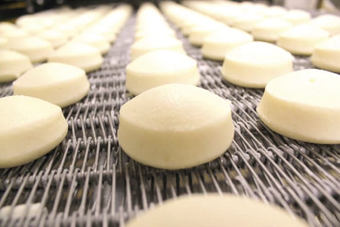 Duduxo Alimentos: Sabor e tradição na mesa dos brasileiros 2 pao de quijo