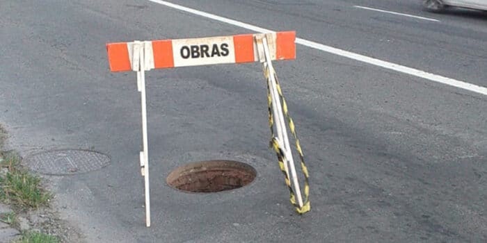 Caixa de passagem sem tampa na região Nordeste 1 vu0503
