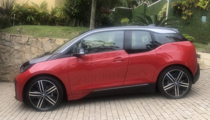 Raquel Siqueira alçando novos voos na hotelaria 3 BMW com corte Cesar Romero B 200421 enviada pelo Cesar Romero