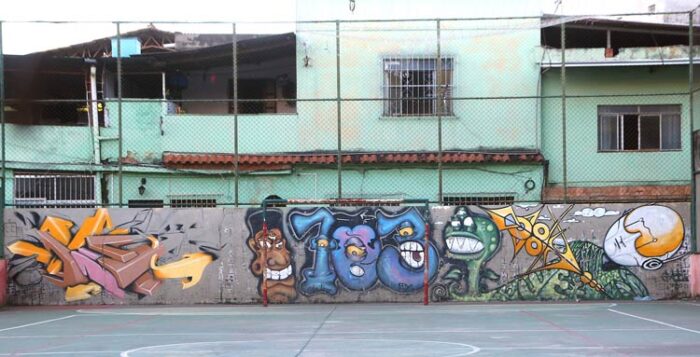 Pelas frestas, grafite vive a realidade da arte sob encomenda 1 grafite