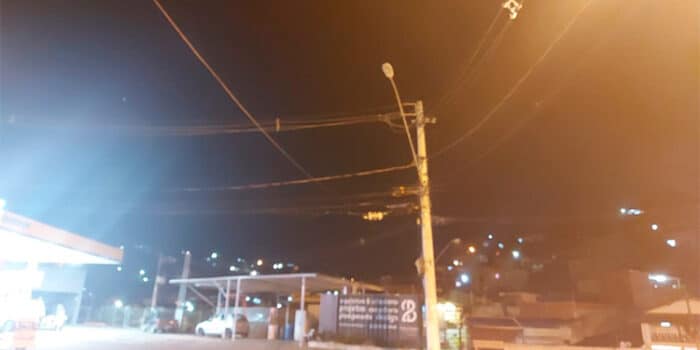 Poste apagado causa insegurança na Cidade Alta 1 vu 2704