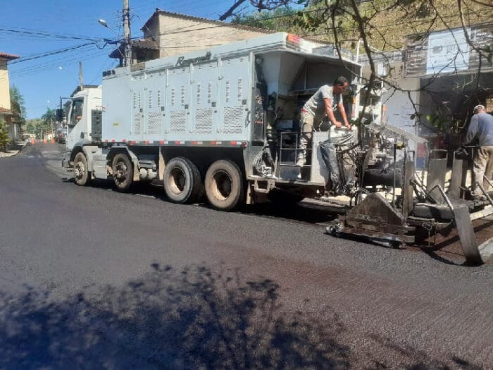 Simão Pereira: Prefeitura tira projetos do papel 1 Asfalto 06052021 9