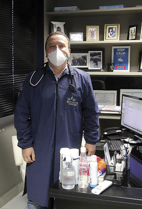 Coronavac: especialista fala sobre riscos de receber segunda dose após 28 dias 1 Dr fernando aerstrup fernando priamo