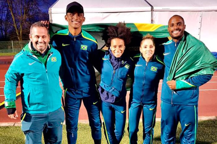 Vice-campeões mundiais de atletismo participam de encontro virtual com juiz-foranos 1 Evandro Alison Tiffani Geisa e Anderson Foto Fernando Reis CBAt
