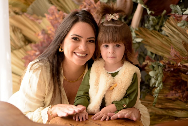 Nathália Guedes Martins Melo e a filha Maria Isabela-001 Nathália Guedes Martins Melo e a filha Maria Isabela-001
