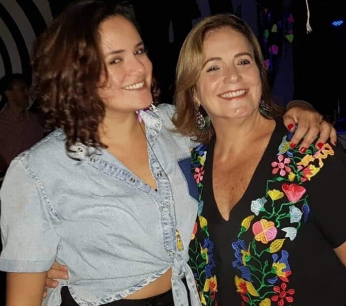 Nicole e Myrliane Leao 280521 enviada pelo Cesar Romero