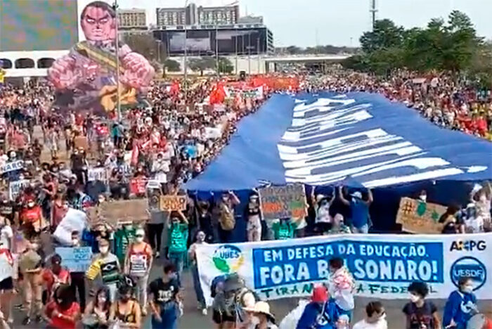 Atos contra Bolsonaro em centenas de cidades criticam gestão federal 1 bolsonaro