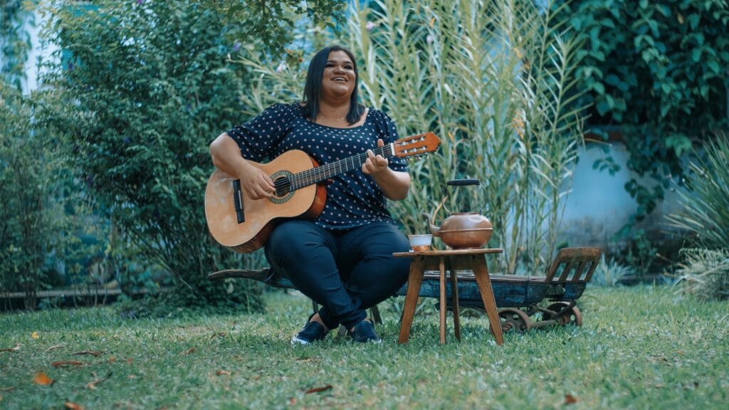 Fabiana Sinfrônio, cantora gospel de JF, lança primeiro single 2 fabiana sinfronio 2