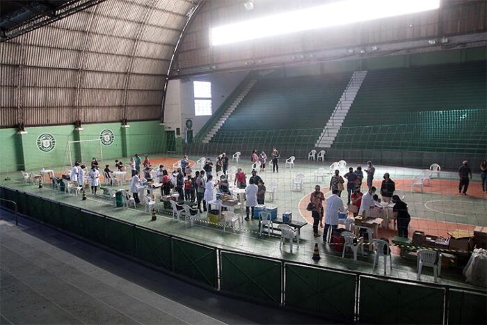 PJF começa a vacinar pessoas com comorbidades em Juiz de Fora 2 vacinacao esporte fernando priamo