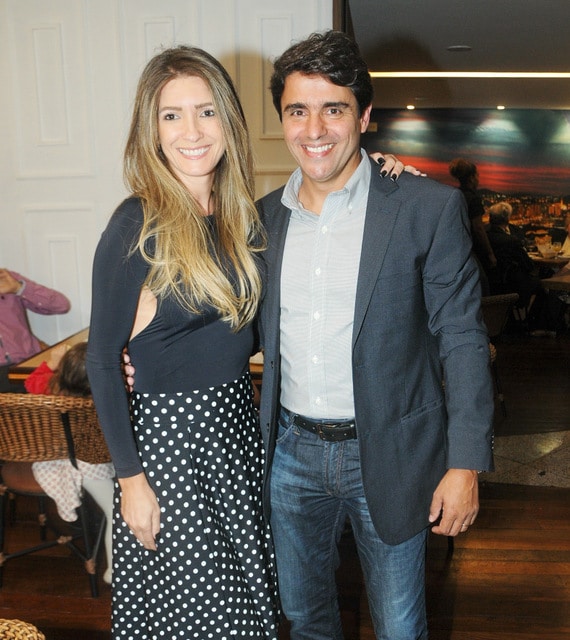 Rodrigo e Lúcia Peixoto, Heloísa e Ricardo Baraky, antes da pandemia 2 Nívea Muller (aniversariante desta quarta-feira) e Valério Ribeiro, antes da pandemia Foto: Andréa Ottoni