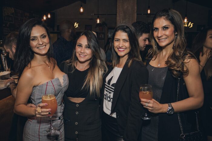 Amaranta Vilanova, Alessandra Ferreira, Kívia Lage e Alessandra Marquito, antes da pandemia 1 Amaranta Vilanova, Alessandra Ferreira, Kívia Lage e Alessandra Marquito, antes da pandemia