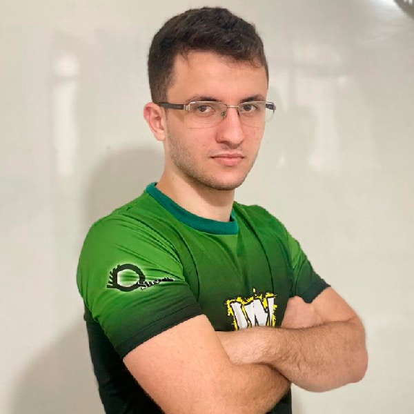 Leonardo Rainer aprovado na