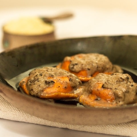 Sorrentino de Costela de Boi Desfiada com Ervas Finas ao Molho Funghi Sorrentino de Costela de Boi Desfiada com Ervas Finas ao Molho Funghi