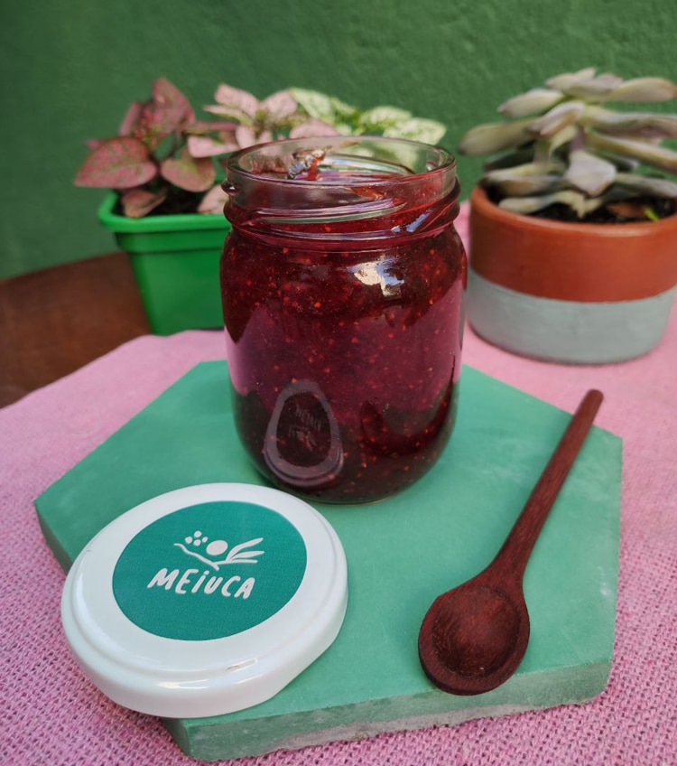 Gastronomia inclusiva: geleia de morango com manjericão de verdade 1 geleia