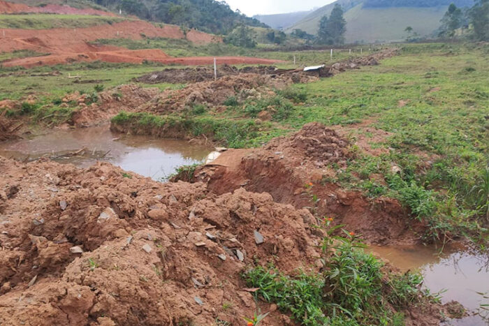 Responsável por granjeamento irregular é preso por crime ambiental 1 policia militar do meio ambiente acao ambiental