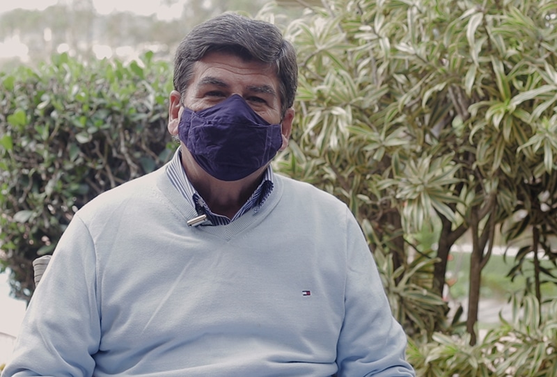 Imagem: Cesar recebe a cerimonialista Carol Braga