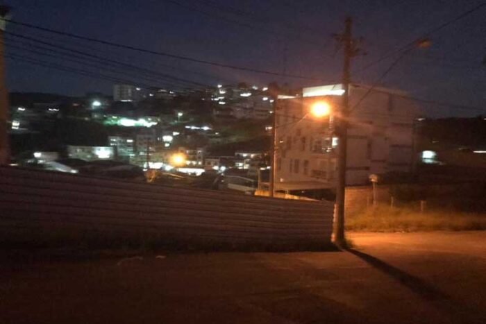 Poste sem luz causa insegurança no Fontesville 2 1 vu04.06