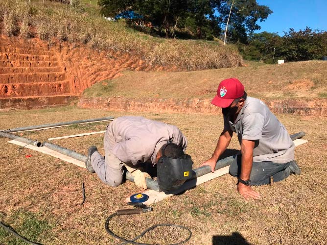 Jovens da base do Fluminense visitam projeto social em Santana do Deserto 2 02 Onda Solidaria Flu foto divulgacao