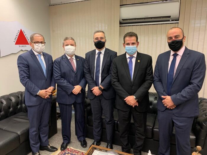 O deputado Cezinha de Madureira, senador Antônio Anastasia, o advogado-geral da União, André Mendonça, senador Vanderlan Cardoso e o deputado Noraldino Júnior 1 O deputado Cezinha de Madureira, senador Antônio Anastasia, o advogado-geral da União, André Mendonça, senador Vanderlan Cardoso e o deputado Noraldino Júnior