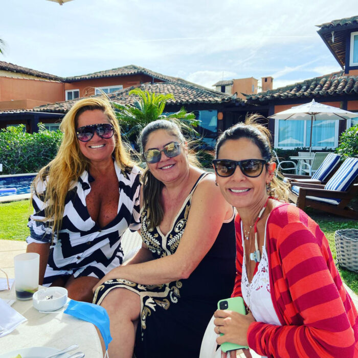 Roberta Oliveira, antes da pandemia 3 Cristiane Carapinha, Ana Elisa Costa e Carol Novy, reencontro de amigas na ensolarada tarde deste inverno na praia de Geribá, em Búzios (RJ)
