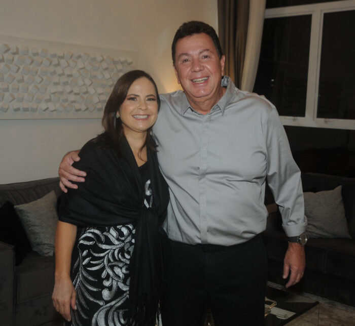 Gisele e Roberto Azevedo, na comemoração do aniversário dele, na região do Aeroporto Foto: Andréa Ottoni