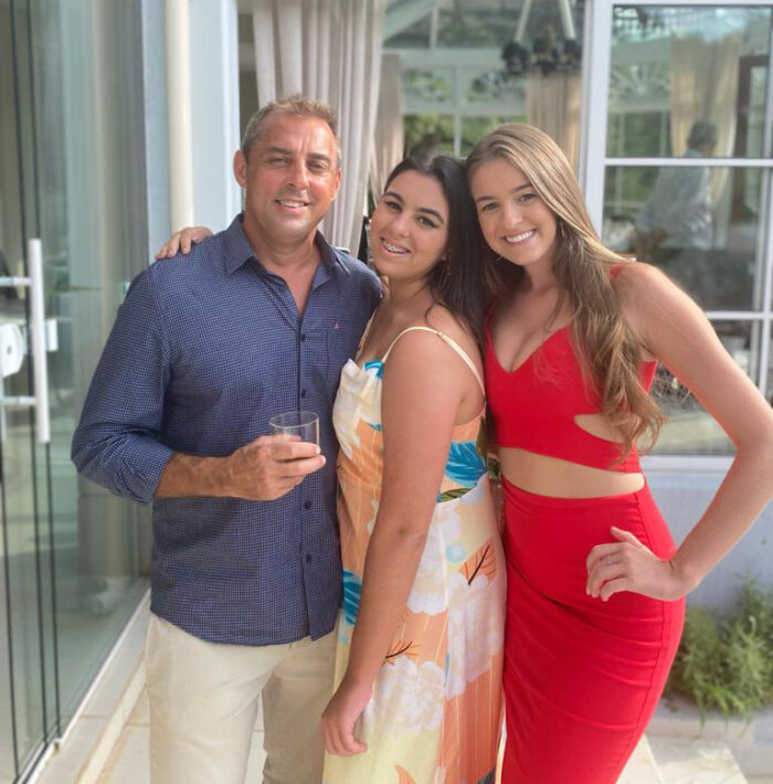Eumar Werneck com as filhas Isadora e Laura comemorando o Dia dos Pais 2 Eumar Werneck com as filhas Isadora e Laura comemorando o Dia dos Pais