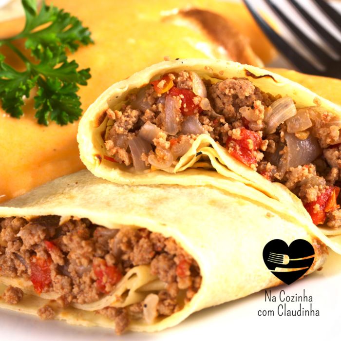Panqueca - fofinha, de massa fina e sabor intenso 1 Panqueca de carne