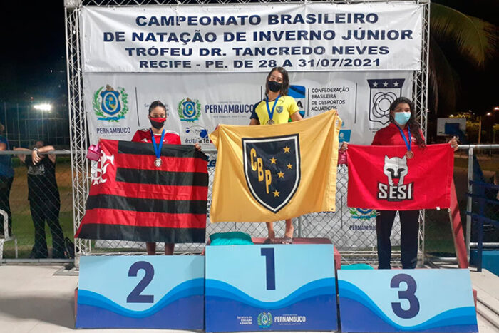 Paula Ferrari natacao podio foto divulgacao