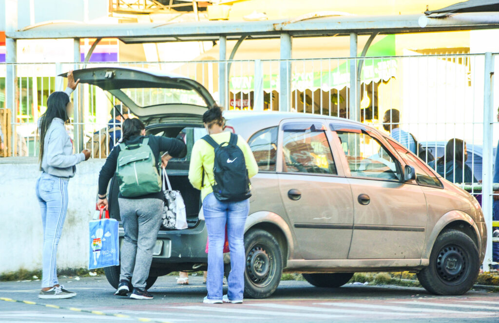 Comissão da Câmara cobra maior fiscalização a transporte clandestino em JF 1 Uber clandestino Materia Gabriel Foto Jessica Pereira 5