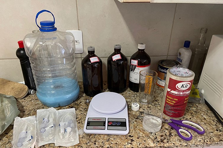 Polícia Civil desarticula grupo criminoso especializado em tráfico de drogas 2 laboratorio de cocaina petropolis 2 divulgacao policia civil